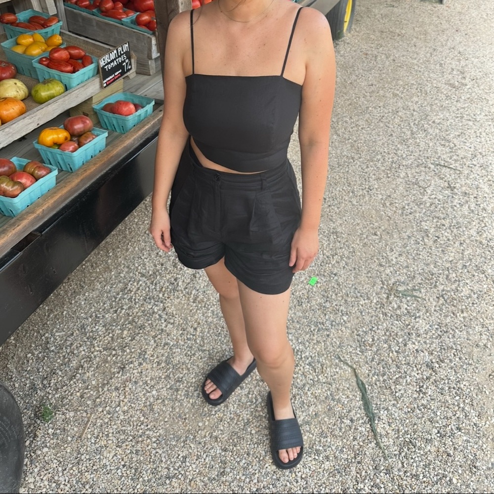 Black linen shorts from Solid & Striped in excellent condition